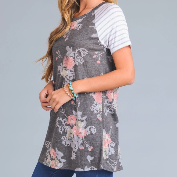 Vintage Paisley Raglan Top - Picture 2 of 4